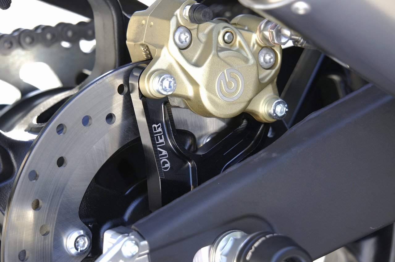 Rキャリパーサポート ブレンボ2P用 BLK YZF-R25 | System Administration