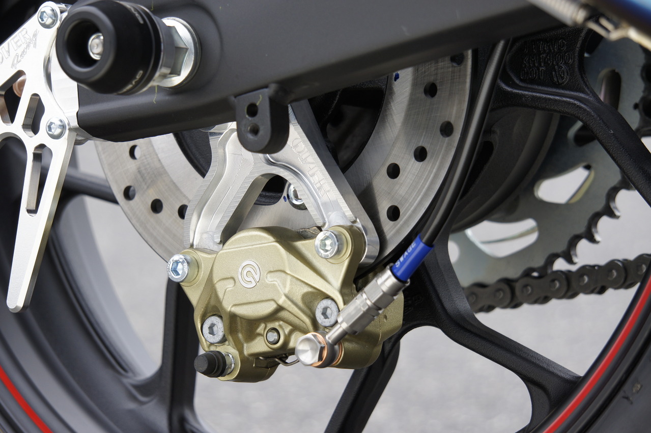 Rキャリパーサポート ブレンボ2P用 SIL YZF-R25 | System Administration